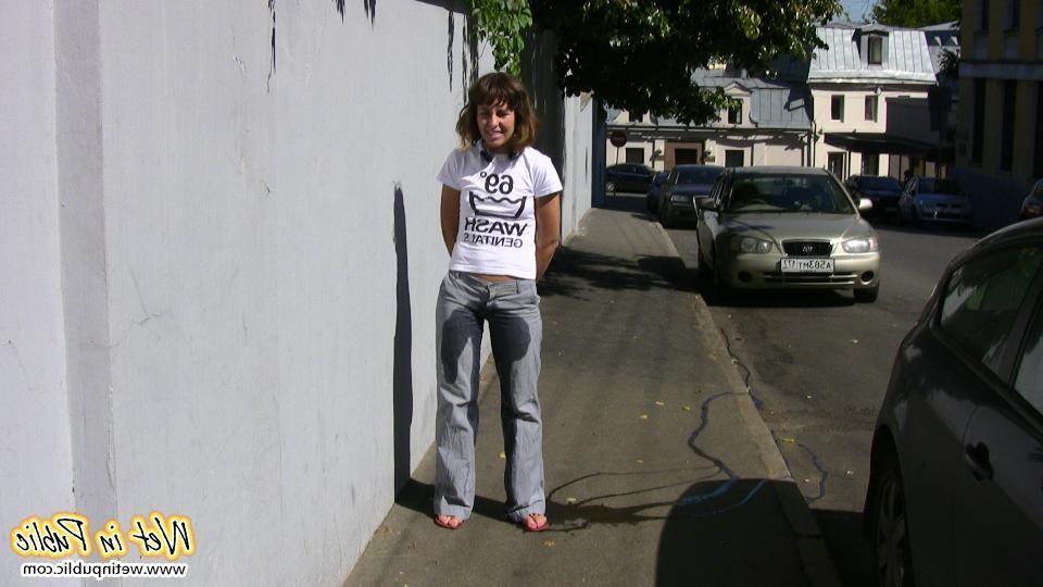 12P Perplexed babe in gray jeans who turned suddenly into a pee-wet slut