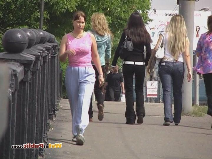 15P Off-putting public piss fail of a cutie who wanted to pee desperately