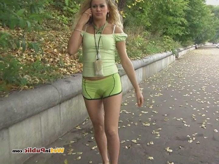 15P Blonde sports pussycat pissed in her green shorts right during jogging