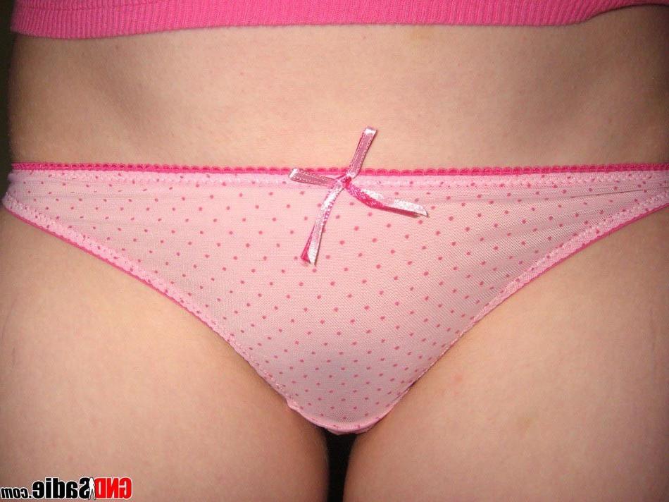 16P Alt punk girl Sadie striptease slut