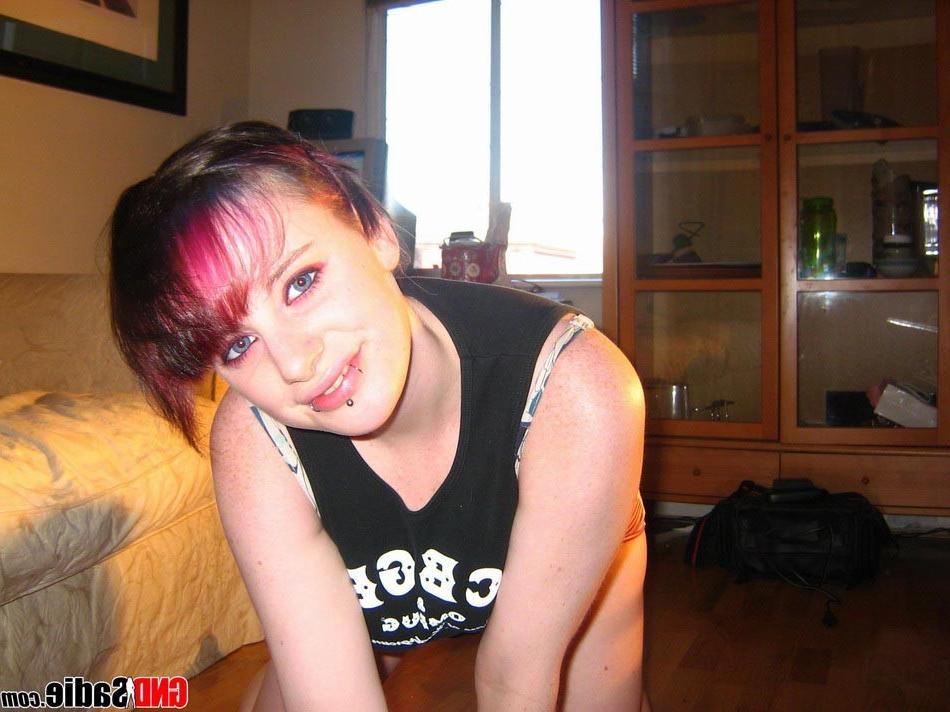 16P Alt punk girl Sadie pierced
