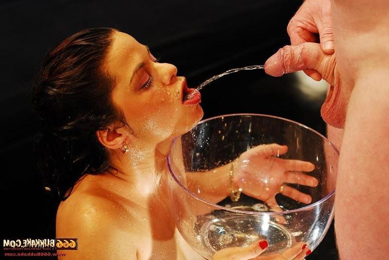 15P Messy pissing bukkake on a very sexy and hot babe