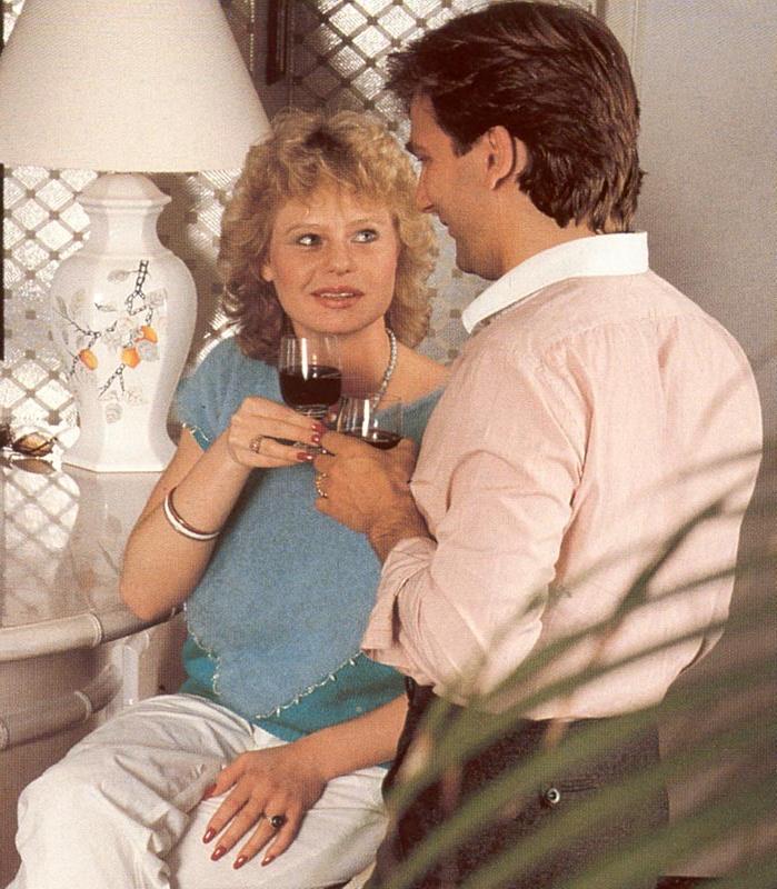 16P Busty seventies lady loves some double penetration