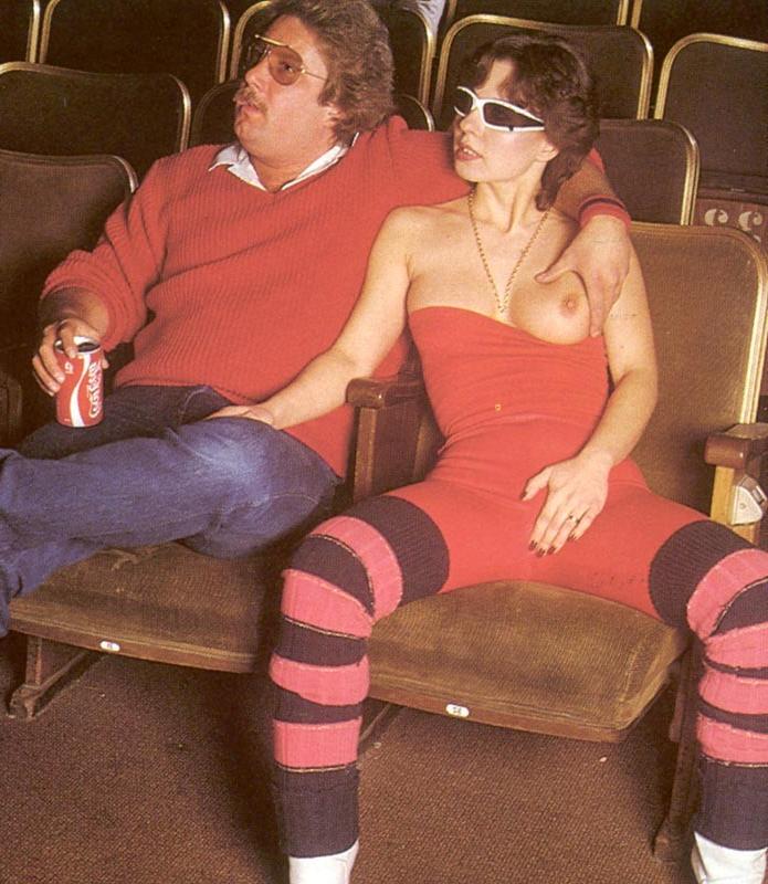 16P Seventies chick fucked in the cinema during a movie