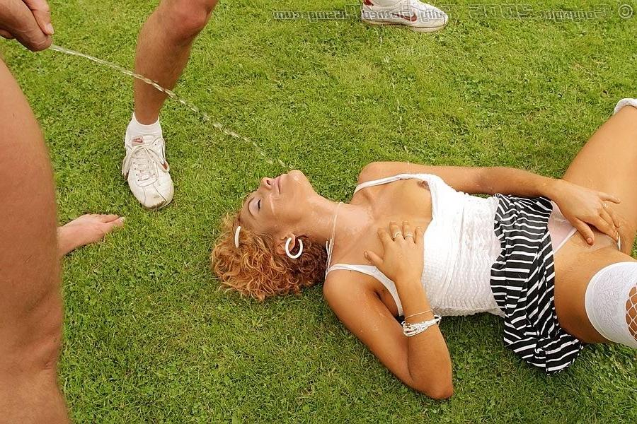 16P Hot babe in fishnets gets banged and pissed on outdoors