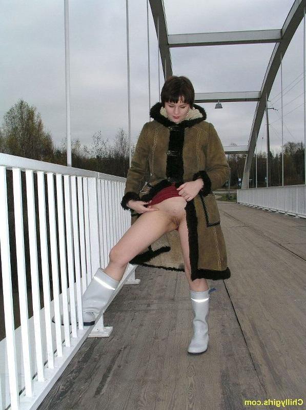 20P Girl with big tits in sexy rubber boots