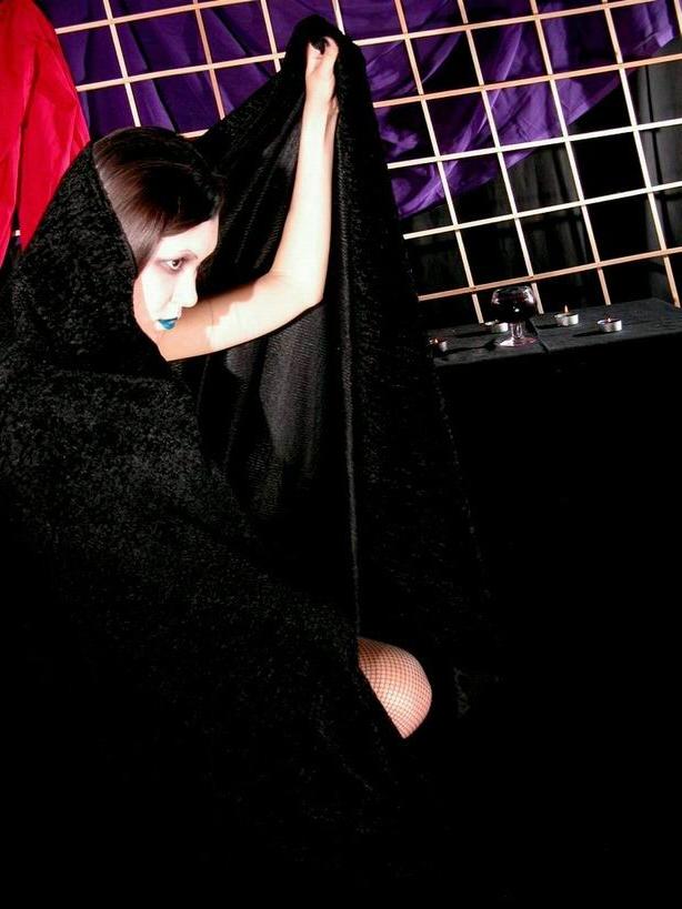 16P Gothic vampire teen posing