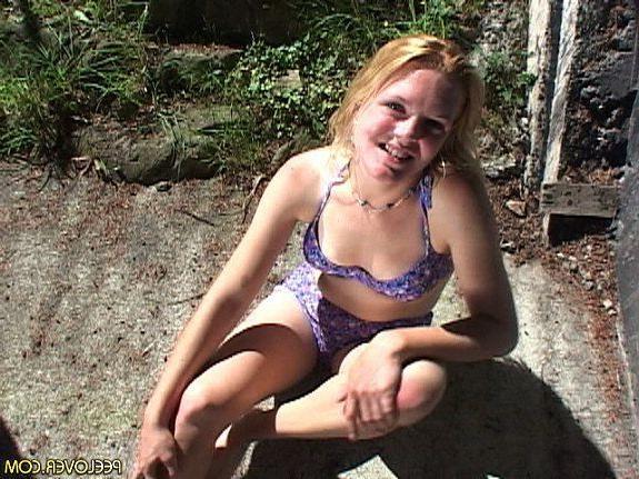 15P Crazy blonde babe drinking pee