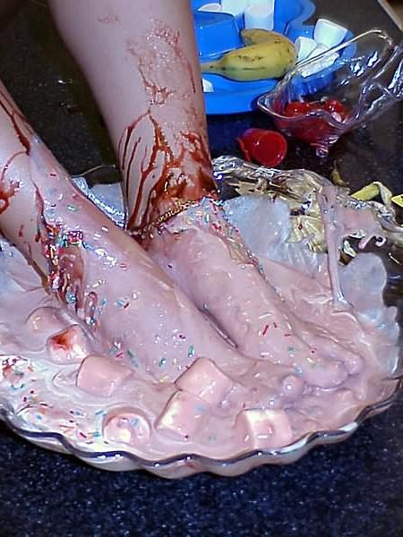 20P Feet and food fetish