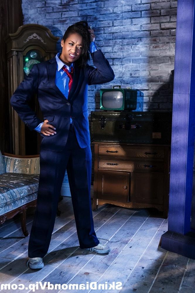 15P Skin Diamond and Leya Falcon Lesbian Dr Who