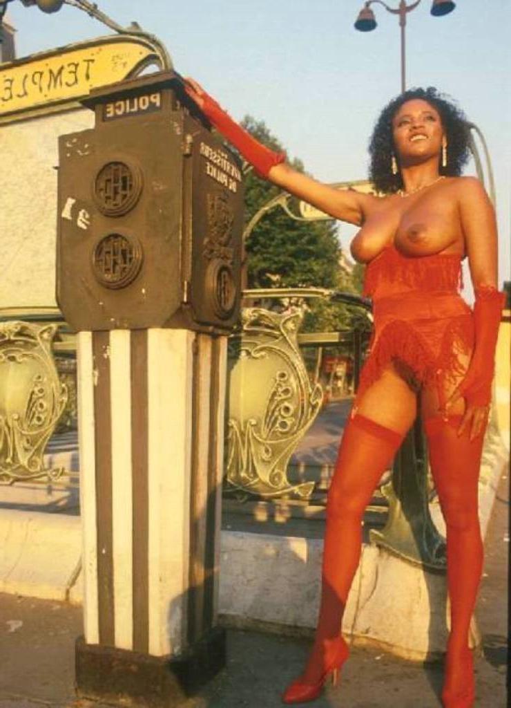 12P Black vintage pornstar Jeannie Pepper rocks in retro xxx
