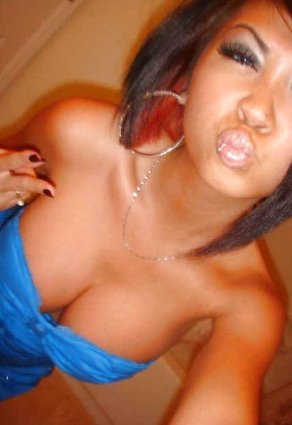 15P Bigtittied Filipina cleavage camwhoring