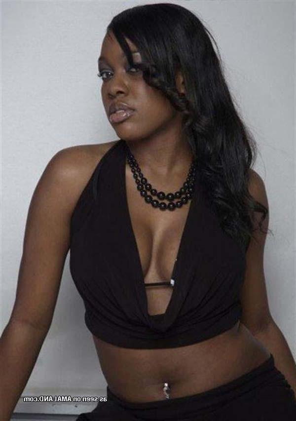 15P Real amateur black girlfriends showing off