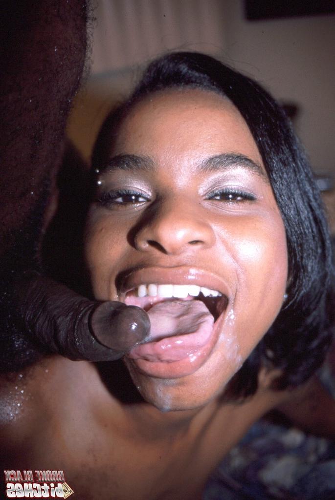 16P Amateur black girl gets fucked hard and cum on her face