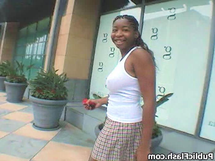 16P Curvy Black Booty Flasher Bares Big Boobs and Butt in Public