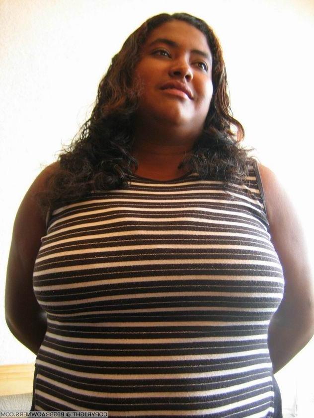 16P amateur chubby black woman with huge big tits