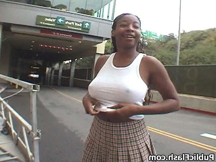 16P Public Flasher Bares Spectacular Black Boobs on Street