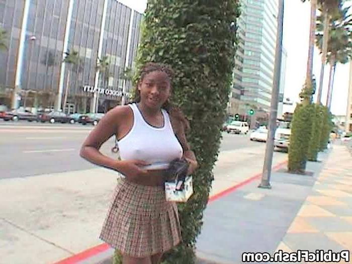 16P Public Flasher Bares Spectacular Black Boobs on Street
