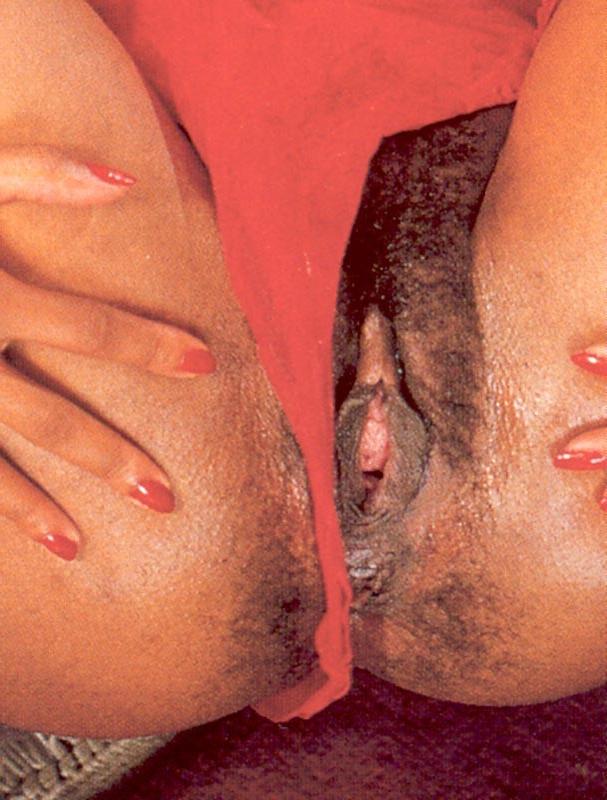 16P Black seventies lady fucked by a big retro cock