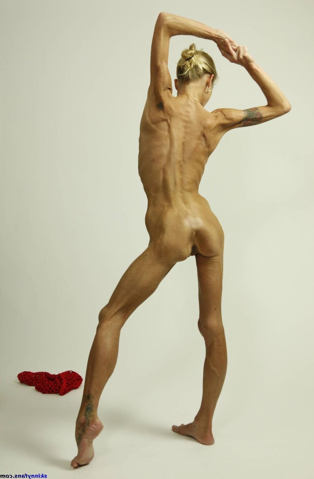 12P very skinny woman posing nude for food