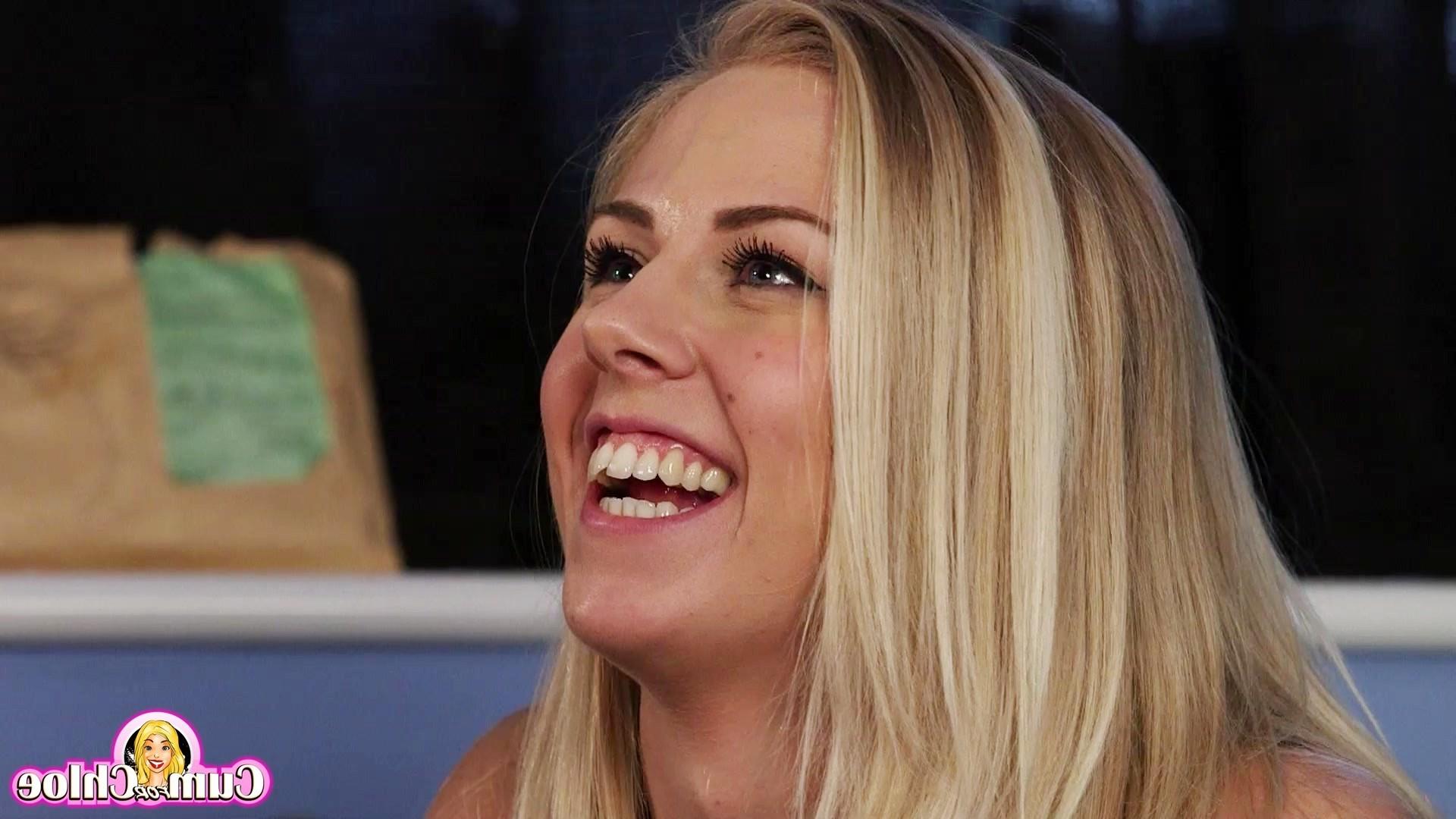 25P Chloe takes a huge facial