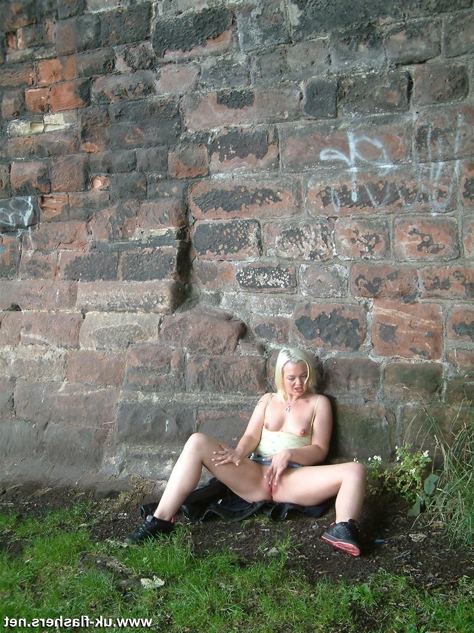 16P Donna Denniere Masturbating in Public
