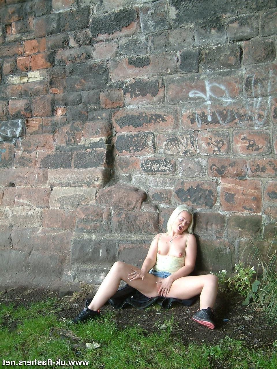 16P Donna Denniere Masturbating in Public