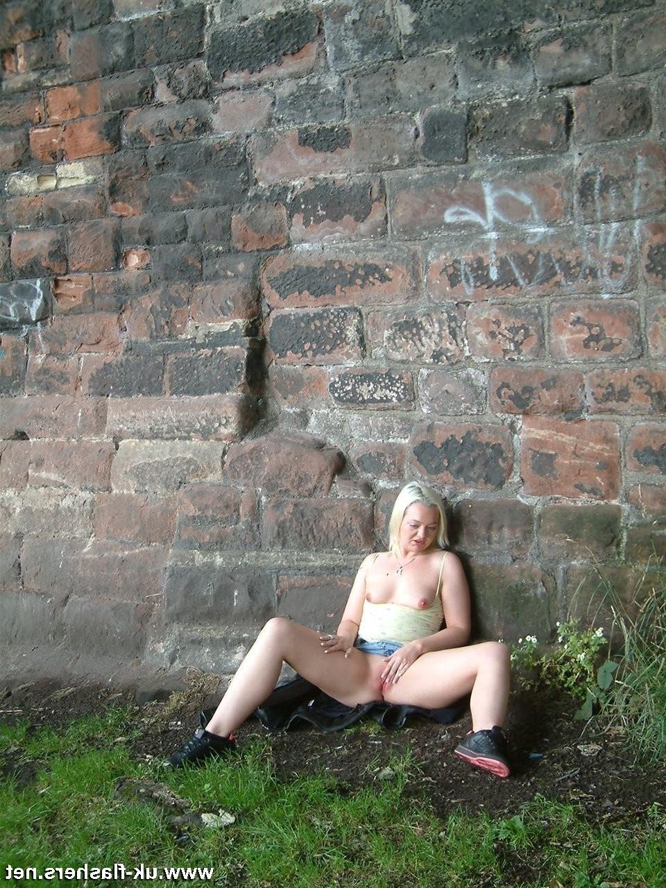 16P Donna Denniere Masturbating in Public