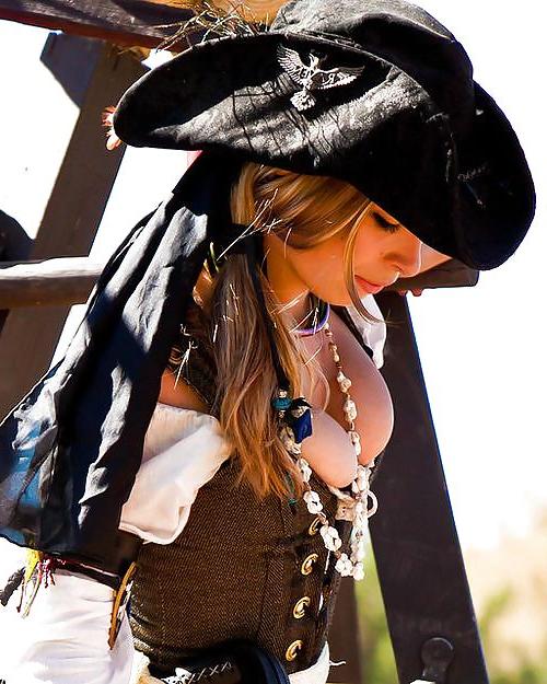 25P Ye Olde Cleavage 3