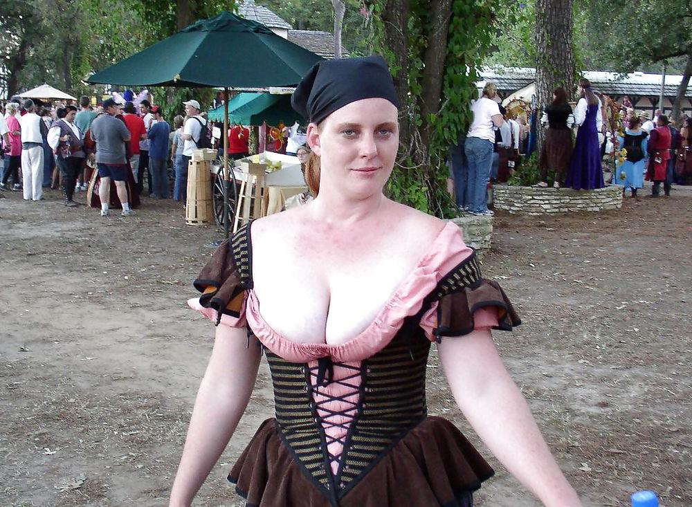 25P Ye Olde Cleavage 3