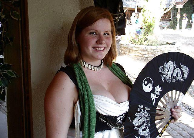 25P Ye Olde Cleavage 3