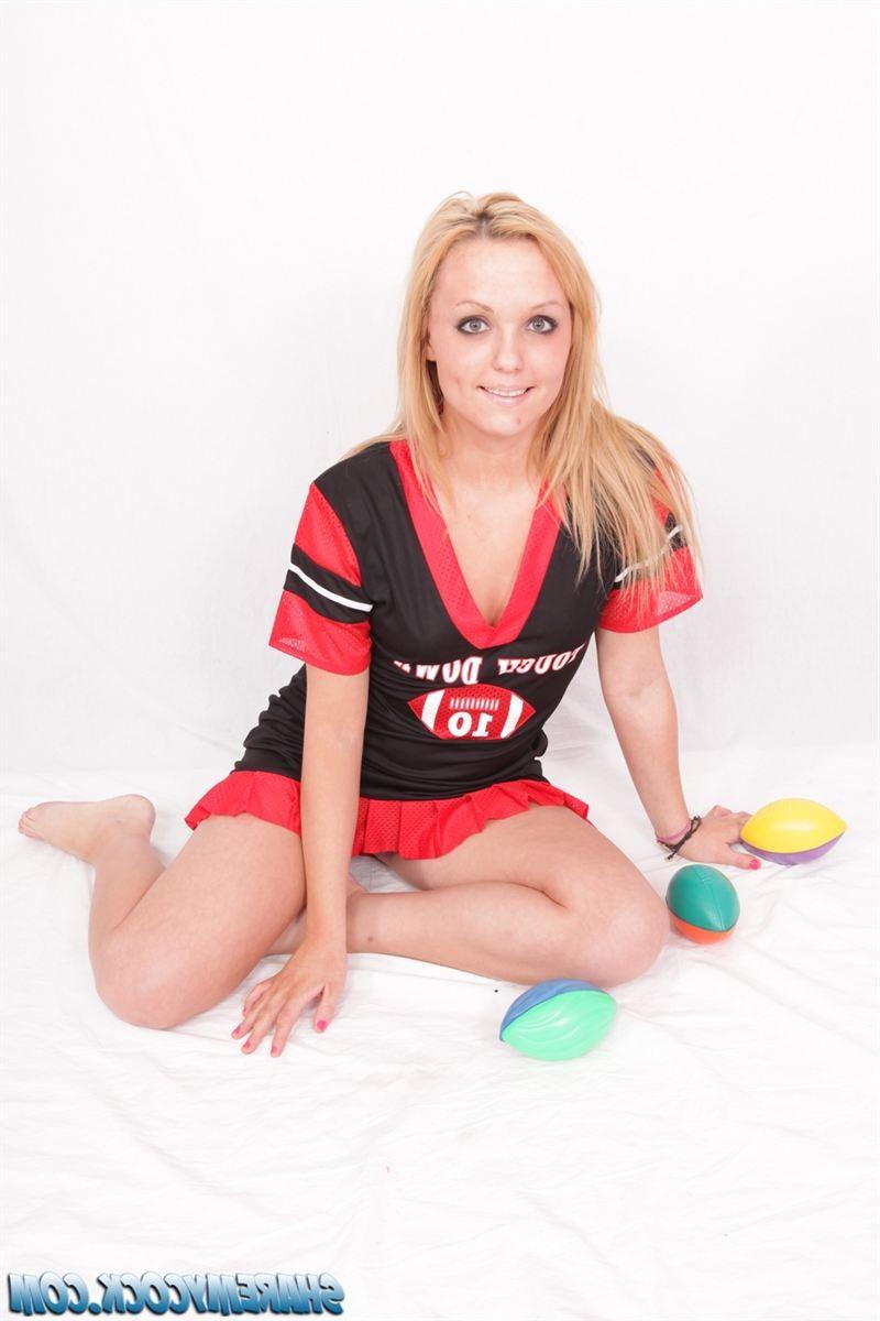 16P Lexi Swallow and Heather give head in sports outfits