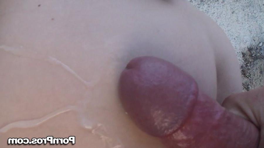 16P Busty Ash Hollywood fucked and creamed outdoors