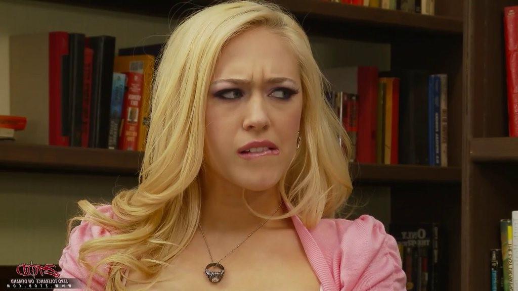 16P Student Kagney Linn Karter fucks the school nerd