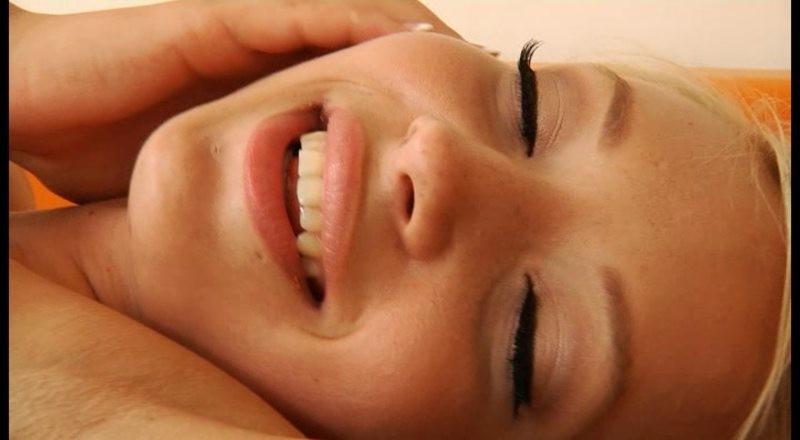 16P Blonde Alyssa Branch sucks man meat pov style