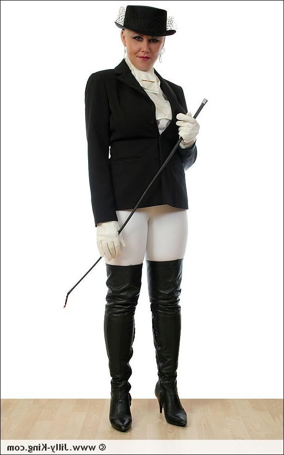 15P Elegant uniform lady Jilly King