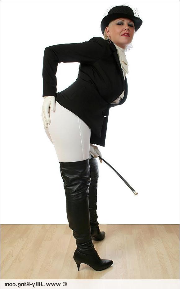 15P Elegant uniform lady Jilly King