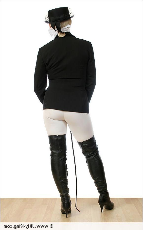 15P Elegant uniform lady Jilly King