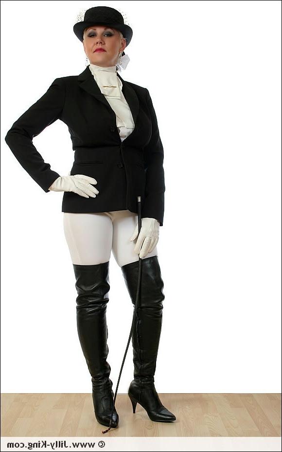 15P Elegant uniform lady Jilly King