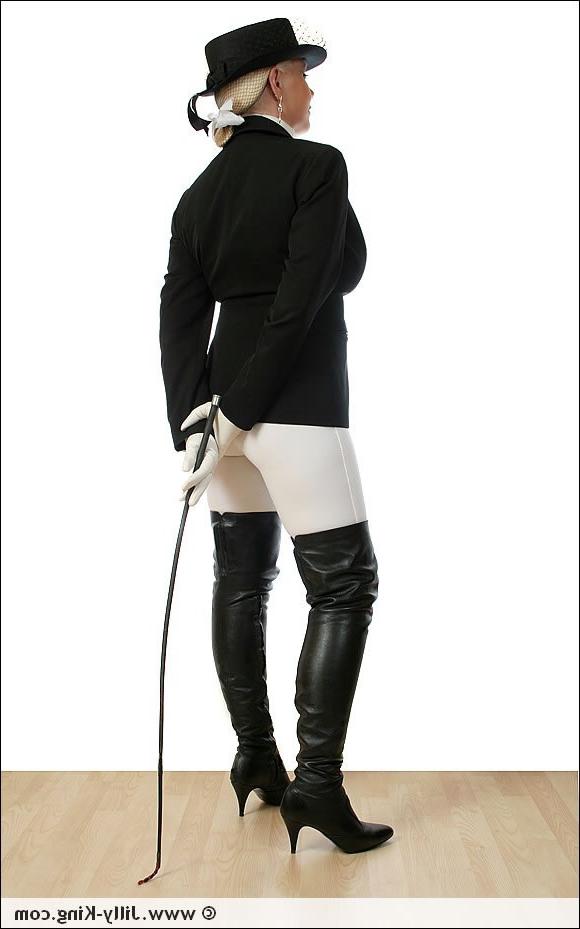 15P Elegant uniform lady Jilly King