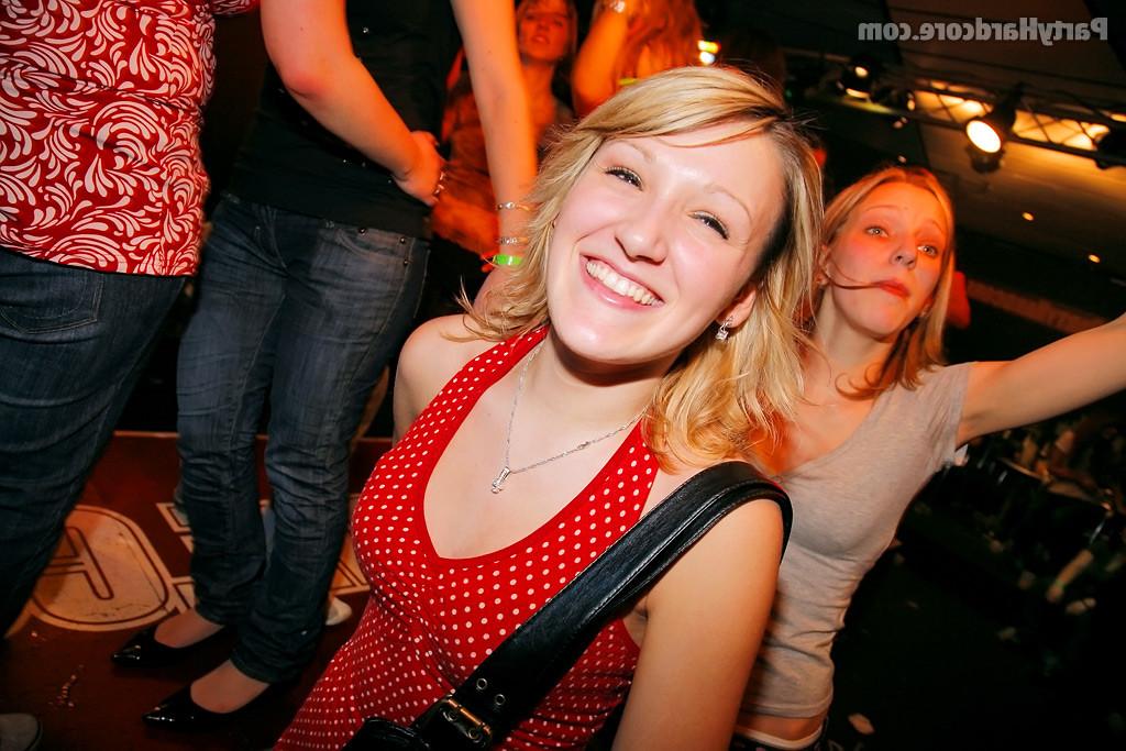15P Party hardcore with gorgeous sexy blonde babes