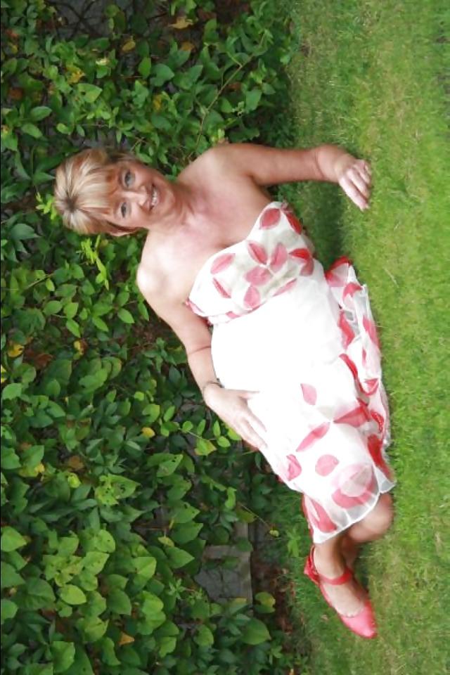 25P Horney british milf