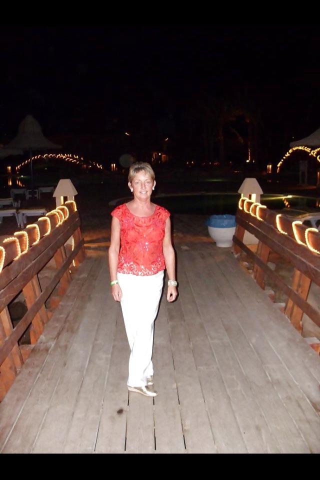25P Horney british milf