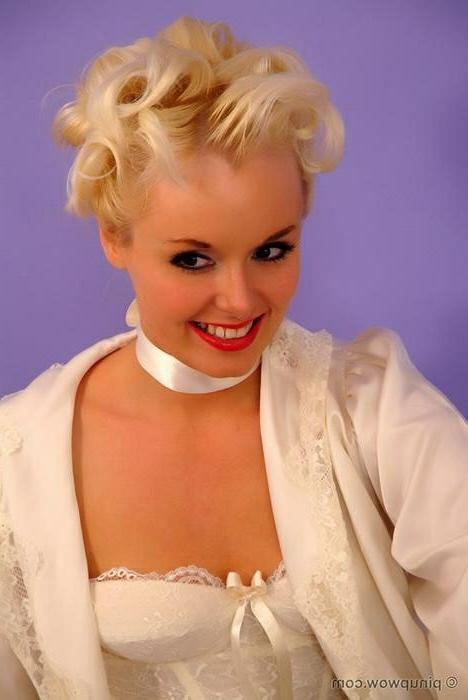 16P Blonde cutie in retro style lingerie