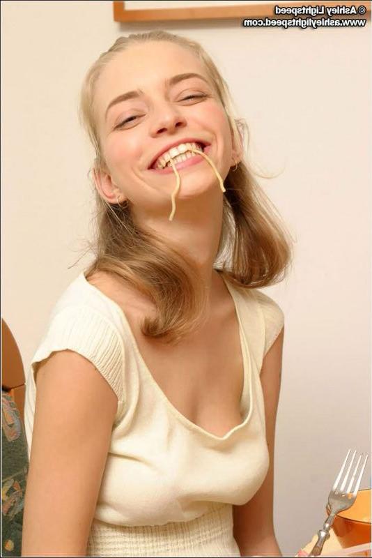 15P Ashley Lightspeed gets flirty at the kitchen table