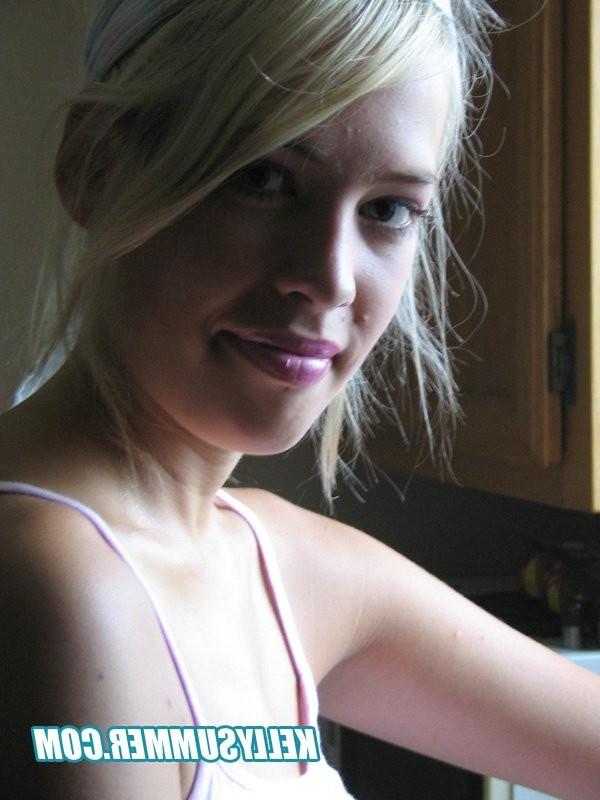 15P gorgeous blondie shows her goody parts in the kitchen