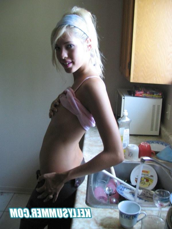 15P gorgeous blondie shows her goody parts in the kitchen