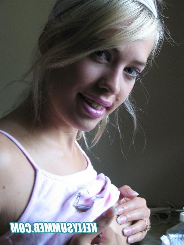15P gorgeous blondie shows her goody parts in the kitchen