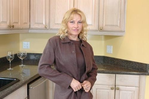 15P Beautiful milf banged in the kitchen!