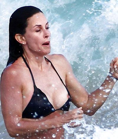 12P Celebs 'nipple slips' in 2011